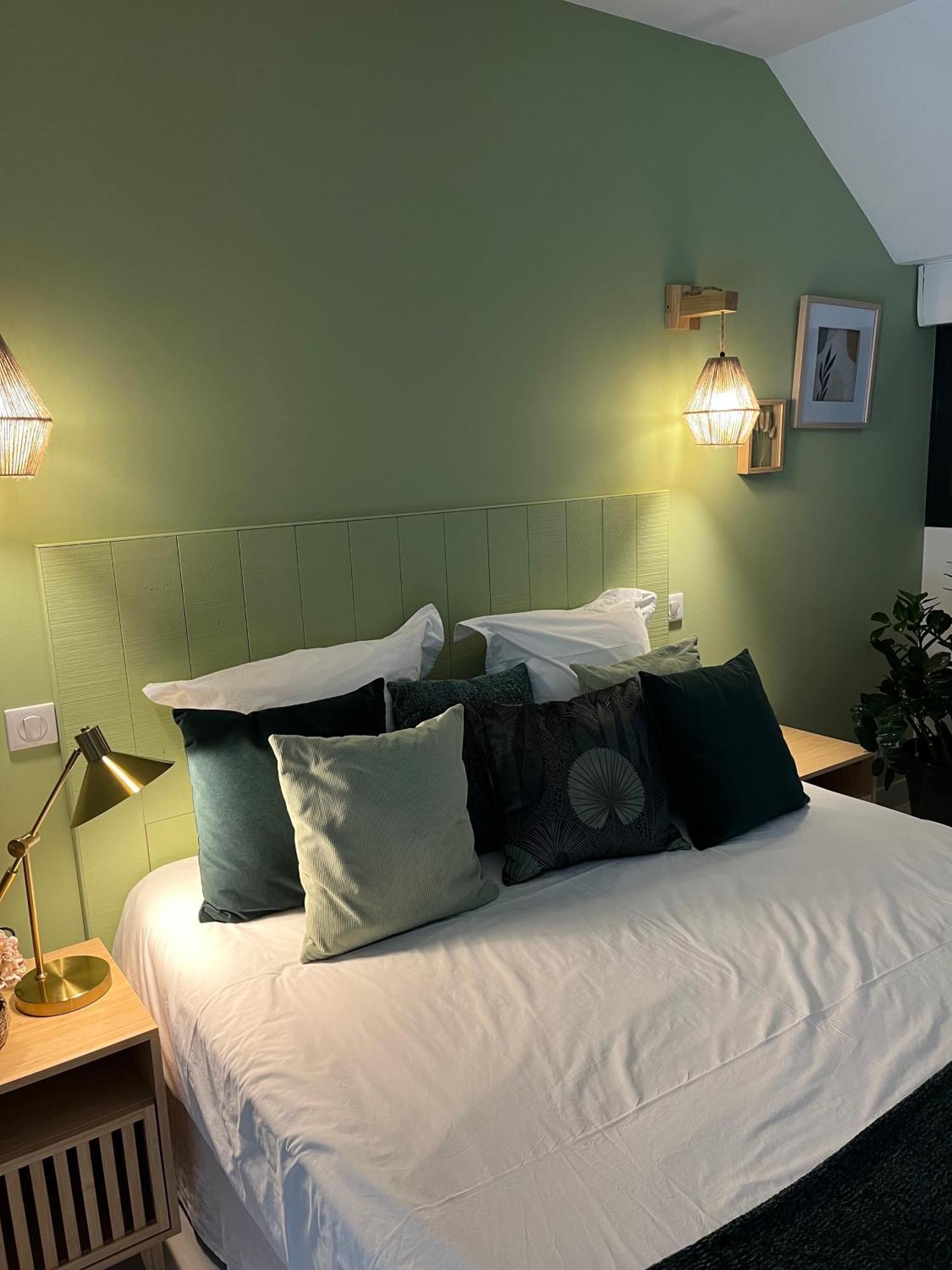Aux Chambres D'A Cote Courcelles-Sapicourt 外观 照片