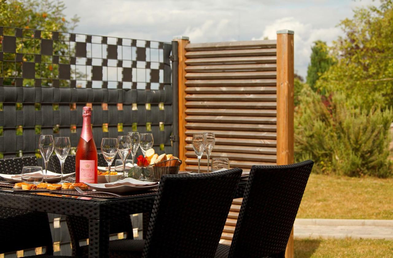 Aux Chambres D'A Cote Courcelles-Sapicourt 外观 照片